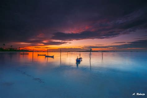 Sunset at Tanjung Kelayang Beach, Belitung Island, Indonesia. | Cool landscapes, Landscape ...