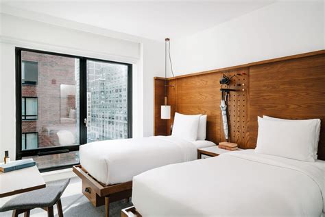 Two Twin Room Hotel Room in Lower Manhattan NYC | Arlo SoHo