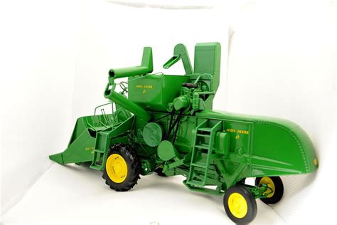 John Deere 45 Combine | 1/25th scale | By: ejwag777 | Flickr - Photo Sharing!