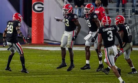 Seven Georgia Bulldogs go in first three rounds of 2021 NFL mock draft