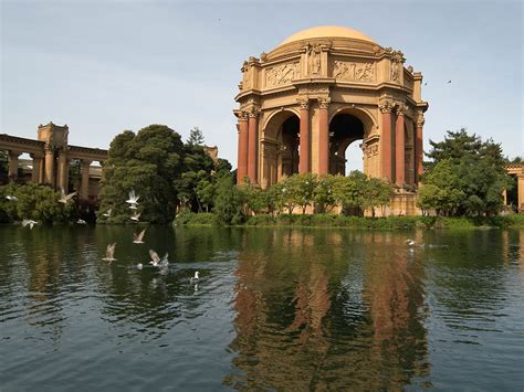 File:Palace of fine arts.jpg - Wikipedia