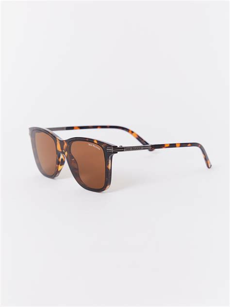 TORTOISE SHELL SUNGLASSES