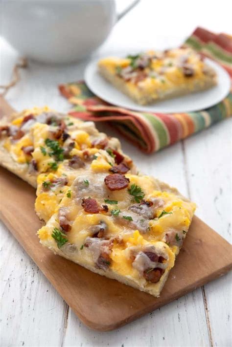 Keto Breakfast Pizza - All Day I Dream About Food