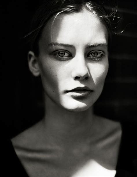 Beautiful. | Shadow portraits, Dramatic portrait photography, Black and white portraits