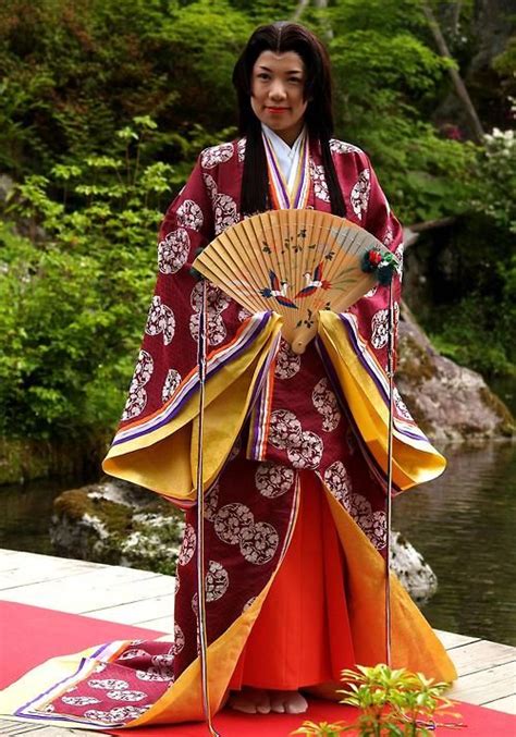 12 layer kimono heian era Heian Era, Heian Period, Japanese Kimono, Japanese Fashion, Japanese ...