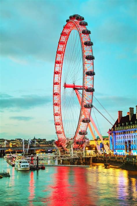 The London Eye Ferris Wheel Close Up in London, UK Editorial Image - Image of london, place ...