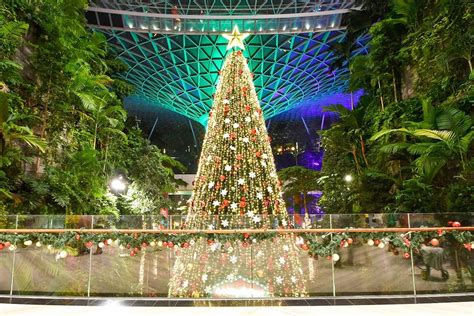 Jewel Changi Airport Christmas 2020 | The Scribbling Geek