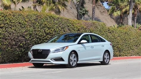 2016 Hyundai Sonata Hybrid And Plug-In Hybrid First Drive