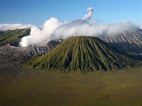 Wisata Jawa Timur - Gunung Bromo - Anekatempatwisata