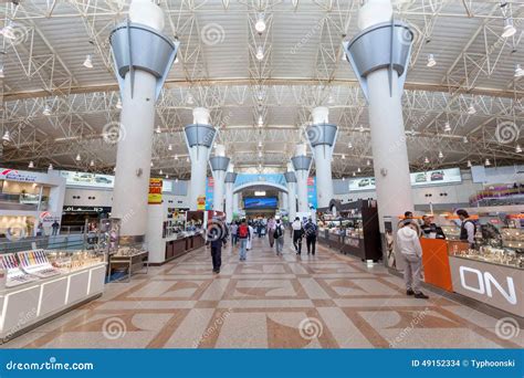 Kuwait International Airport Editorial Stock Image - Image of ...