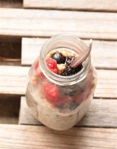 Gluten free Crunchy Flax seeds with Chia served with coconut and berries – The Lady 8 Home