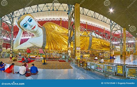 Giant Image With Woman Models Promoting Big Brands In The Mall At Millenia 1 Editorial Photo ...