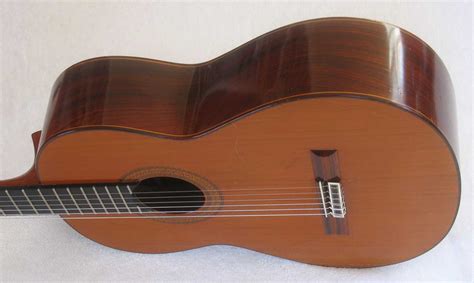 VINTAGE: 1973 Ramirez 2a Classical Guitar (1973 Ramirez 2a Cedar/Brazilian)