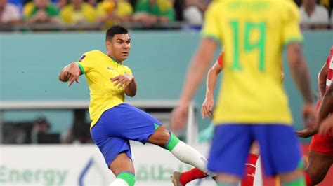 Brazil legends watch Casemiro score wondergoal vs Switzerland - Futbol ...