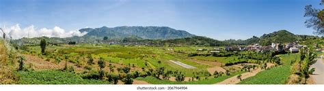 836 Dieng crater Images, Stock Photos & Vectors | Shutterstock