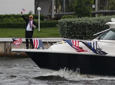 PHOTOS: Trump Boat Parade | WOAI