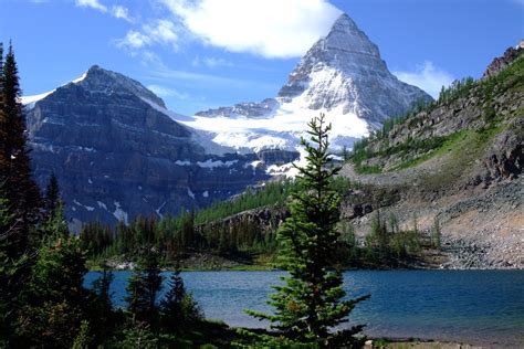 Mt Assiniboine - Alberta | peakery