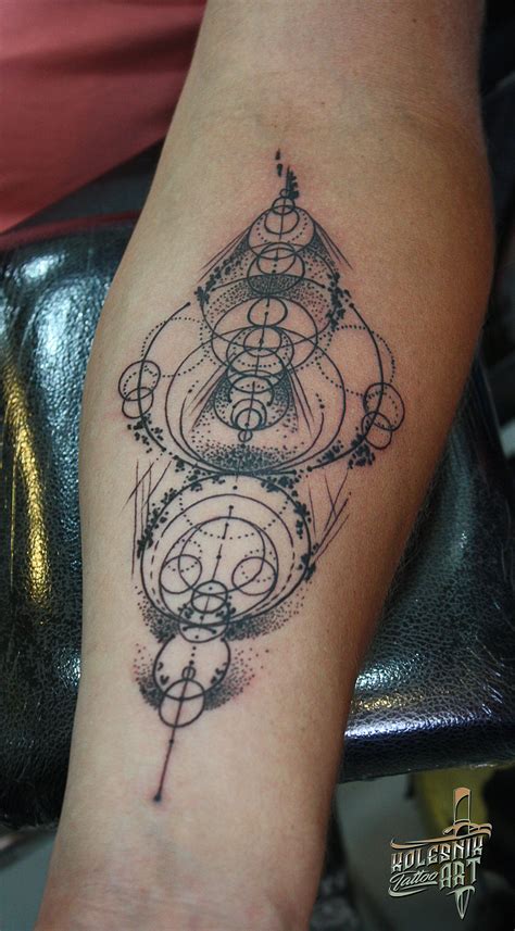 Geometric circle tattoo #circletattoo #geometridtattoo | Circle tattoo ...