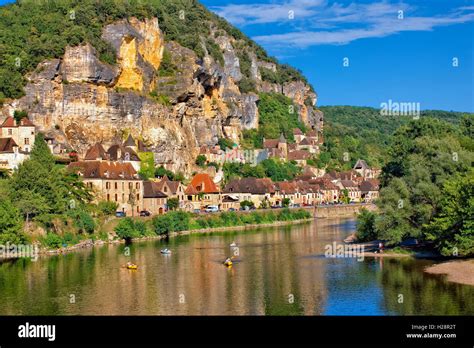 Le village de Beynac-et-Cazenac, Dordogne, France Photo Stock - Alamy