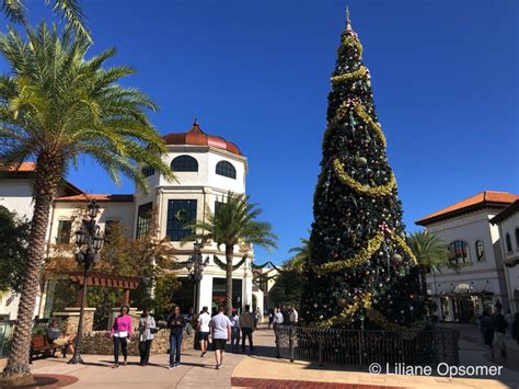 The Unofficial Guide to Christmas at Disney Springs - The Unofficial Guides