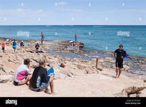 The fantastic snorkeling beach 'Oyster Stacks', part of the Cape Range National Park Stock Photo ...