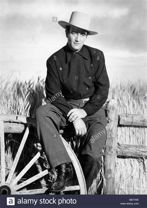 DAKOTA (1945) - John Wayne | John wayne, John wayne movies, Western photo