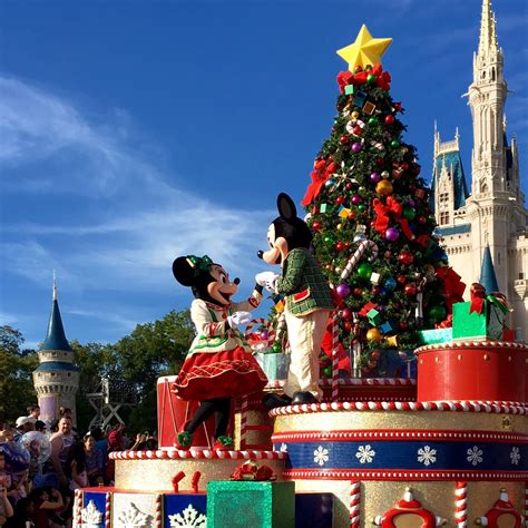 Complete Guide to 2021 Disney World During Christmas Time - Disney ...