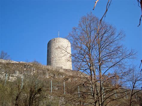 EuroAngel Graffiti » Blog Archive » Wordful Wednesday: Castle Ruins in Hohenfels