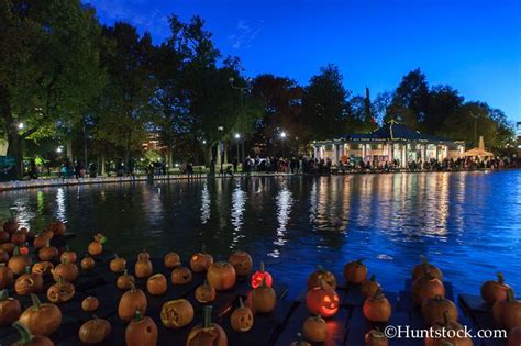 Boston Common Frog Pond | Broke Tourist