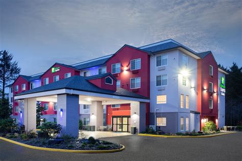 Holiday Inn Express & Suites Lincoln City Lincoln City, Oregon, US - Reservations.com