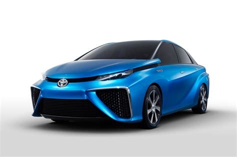 Toyota Fuel Cell Vehicle Concept To Appear In Canada For The First Time ...