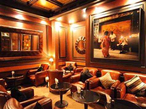 17 Best images about Cigar Lounge Ideas on Pinterest | Tufted leather ...