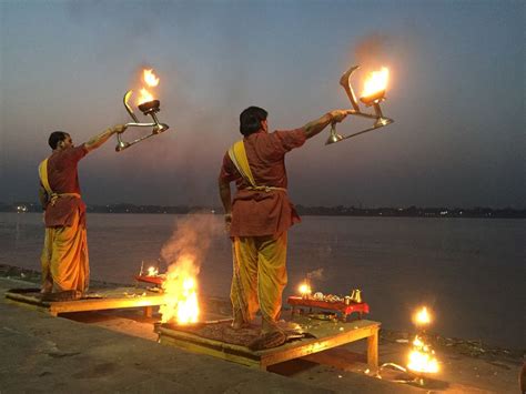 My Experience of Ganga Aarti in the ghats of Kolkata - Tripoto