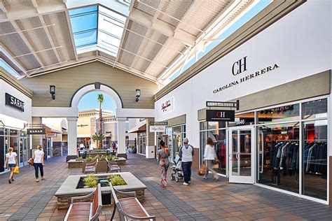 Do Business at San Francisco Premium Outlets®, a Simon Property.