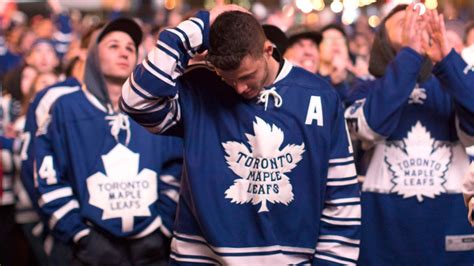 Maple Leafs offend fans after unfollowing everyone on Twitter | CTV News