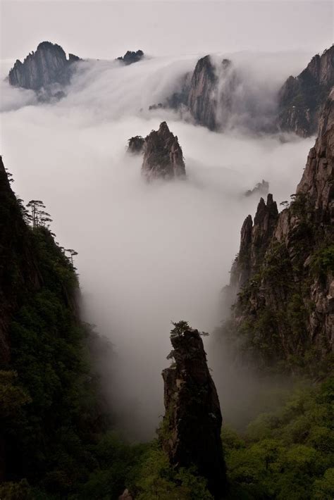 17 Best images about Huang Shan Mountains, China on Pinterest | Hiking, Mountain range and Love lock