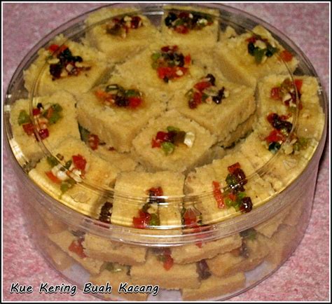 Ayumie Cake: KUE KERING BUAH KACANG