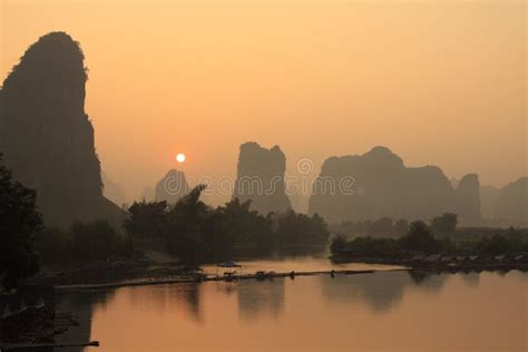 Sunrise Landscape of Guilin Karst Mountains. Yangshuo, Guilin, Guangxi ...