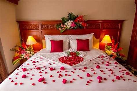 Pakistani Bridal Room Decoration 2023 for Wedding Night - StyleGlow.com