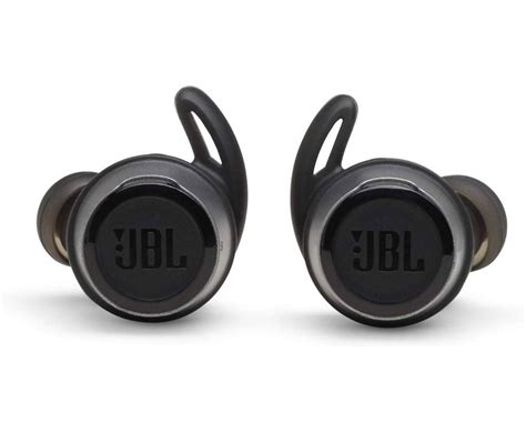 Top 10 Loudest Wireless Earbuds in 2022 – Bass Head Speakers