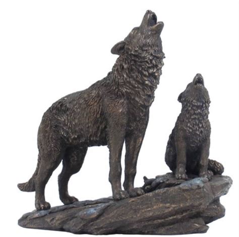 Lactational metal wolf And Baby Wolf Bronze statue | Animal Sculpture