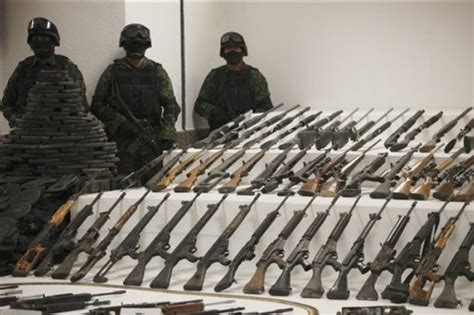 Apache's Blog: Weapons Seized By Mexican Army