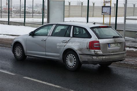 Spyshots: New Skoda Octavia Combi / Estate - autoevolution