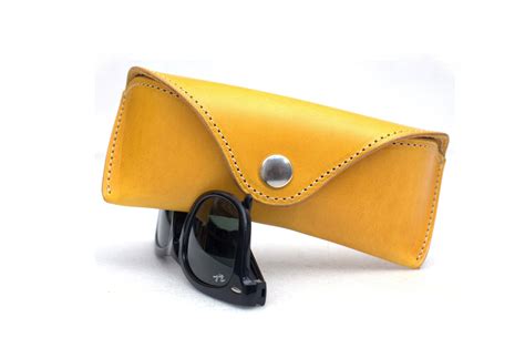 Glasses case for RayBan Aviator - Wayfarer vegetable tanned leather Citron