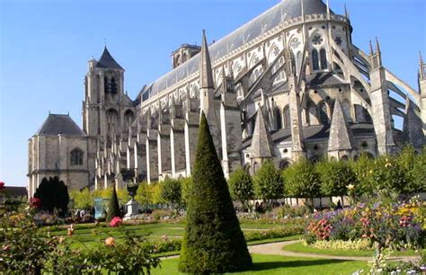 Bourges Cathedral in Bourges: 5 reviews and 18 photos