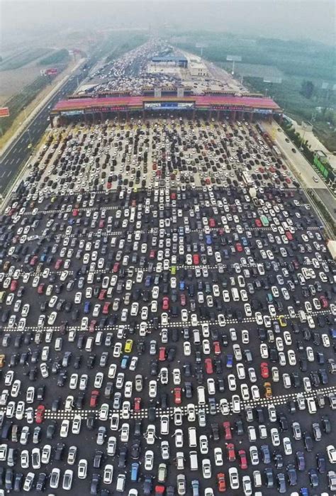 'CAR'MAGGEDON: China's MASSIVE 50-lane traffic jam - Rediff.com India News