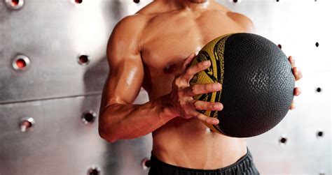 Benefits of Medicine Ball Training For Home Workouts