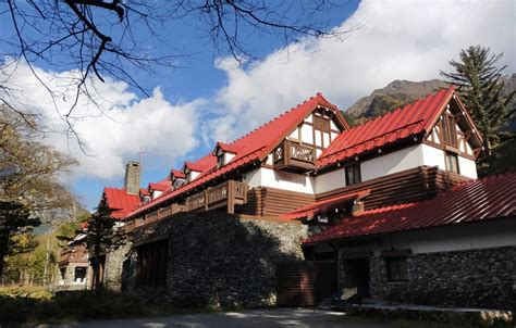 Go on a hike in Kamikochi, Nagano | Xperience Japan | Japan Tour Guide