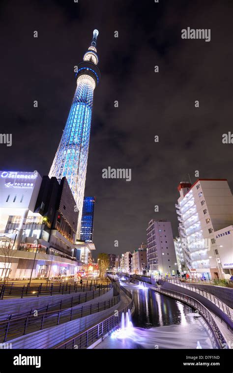 The Tokyo Skytree antenna and observation deck Stock Photo - Alamy