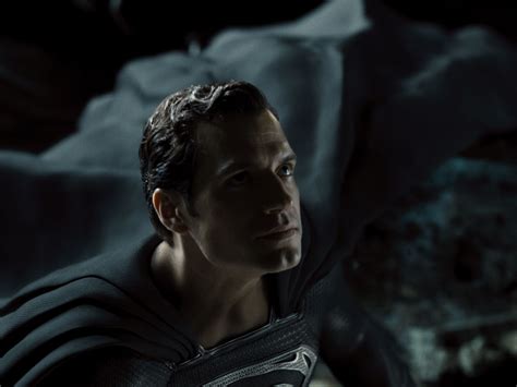 Henry Cavill Returning As Black Suit Superman In Upcoming DC Movie ...